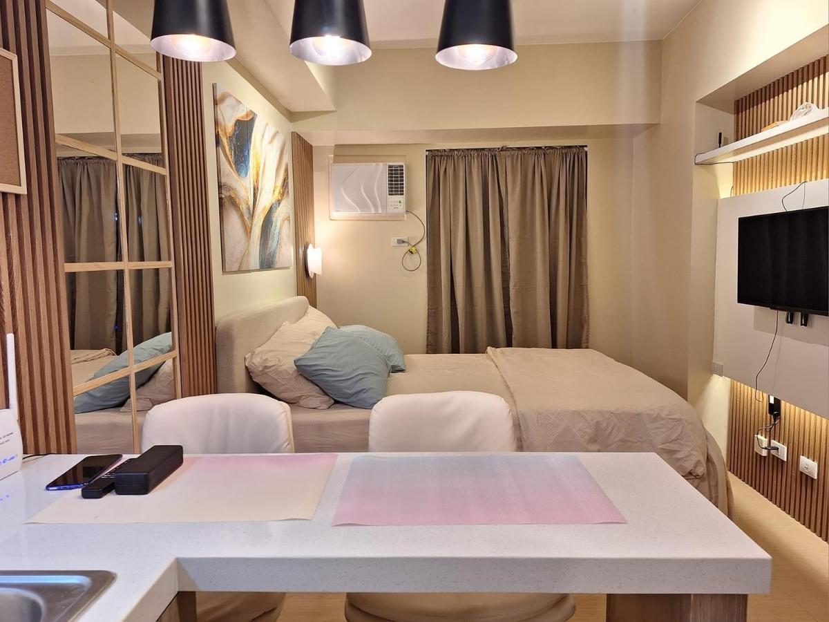 Iloilo Travellers Zen Zone Aparthotel Exterior photo